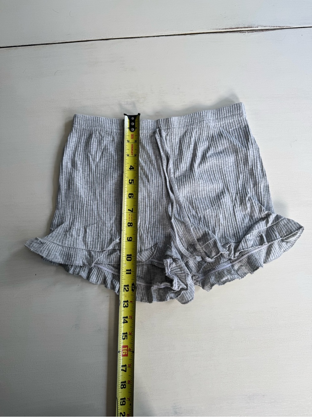 Gray Ribbed Ruffle Shorts - Picture 5 of 5